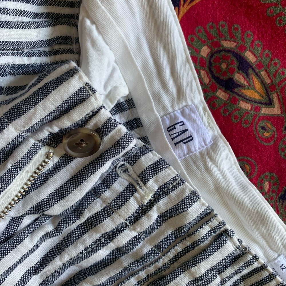 Striped GAP shorts - Picture 3 of 4